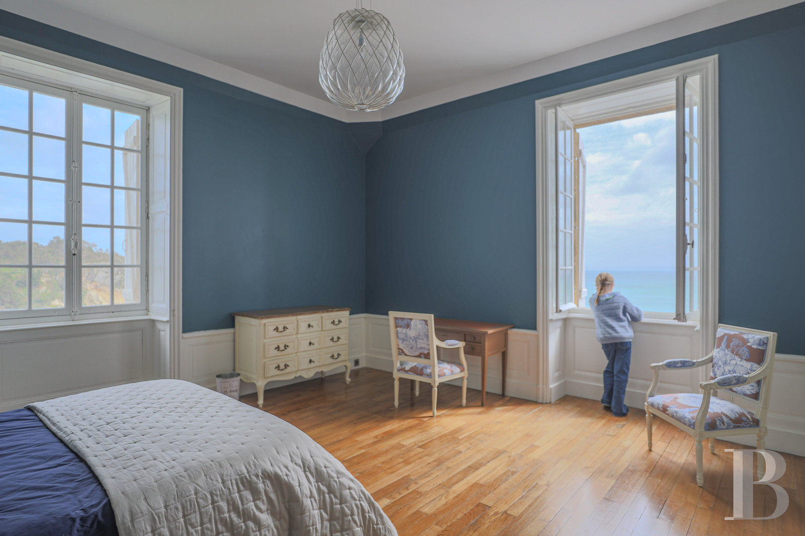 An early 19th century manor house overlooking the Bay of Douarnenez on the Crozon peninsula in Finistère - photo  n°18